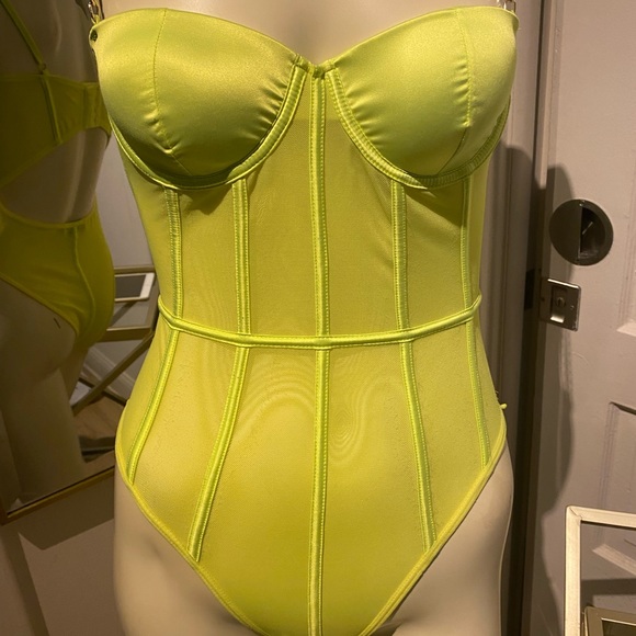 Tic Toc Lined Underwire Mesh Neon Yellow  Bra Snap Back Bodysuit Size Small. - Picture 6 of 11